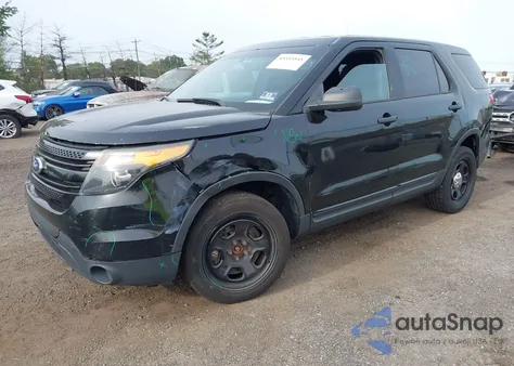 2015 Ford Police Interceptor z USA, uszkodzony, nr VIN 1FM5K8AR0FGB61908